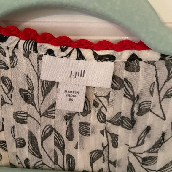 J Jill embroidered top - Picture 2 of 4
